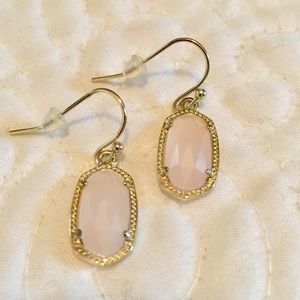 Kendra Scott Lee Small Drop Earrings in blush pink